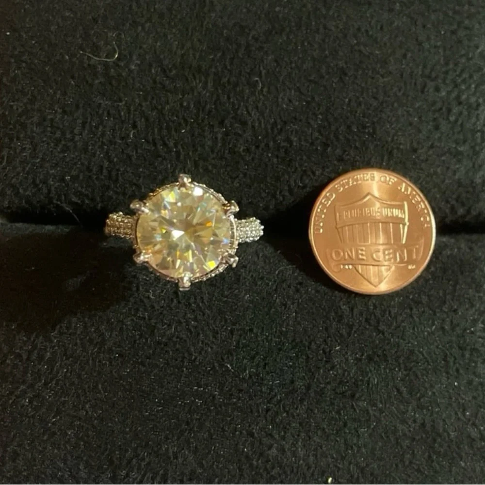 Oh My Gorgeous 6.34 CT Certified Round Brilliant Cut Moissanite Diamond Ring - Picture 10 of 11